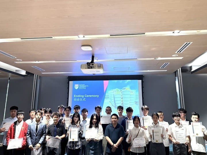 AI国际金融与数学 · 项目结营与集体记录