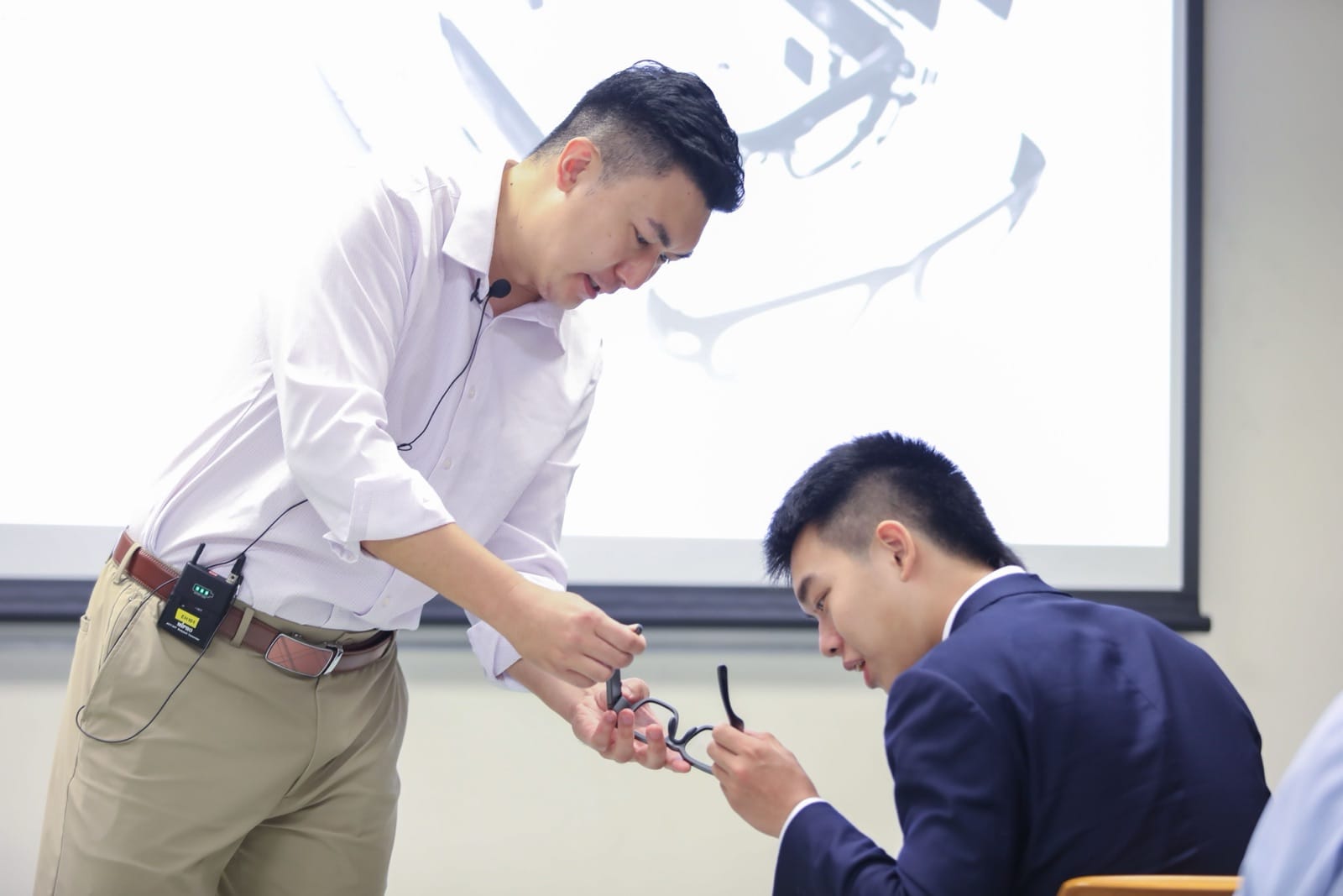 创新管理与科技创业 · 导师互动与项目打磨