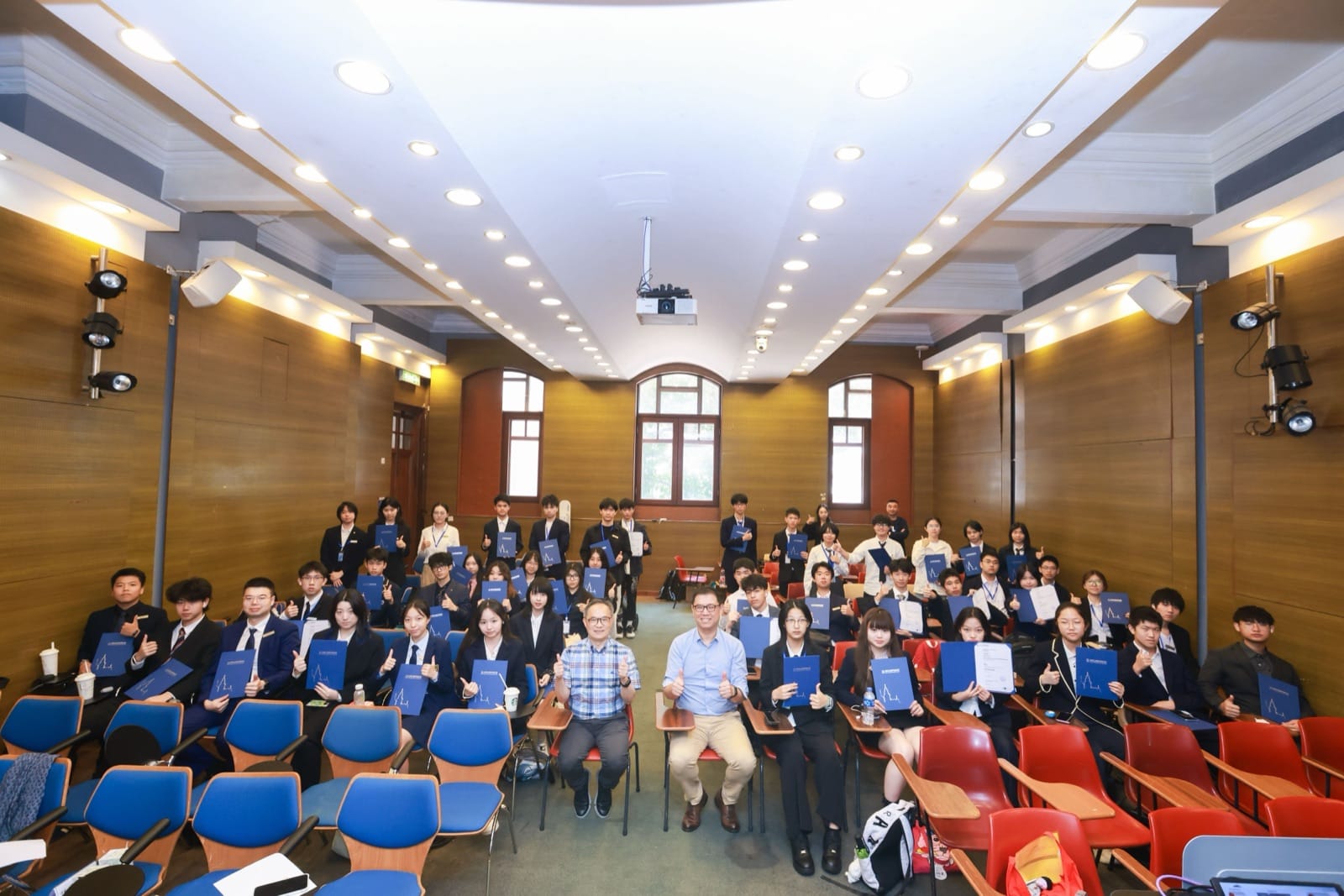 商业管理与金融经济 · 大学课堂与项目任务