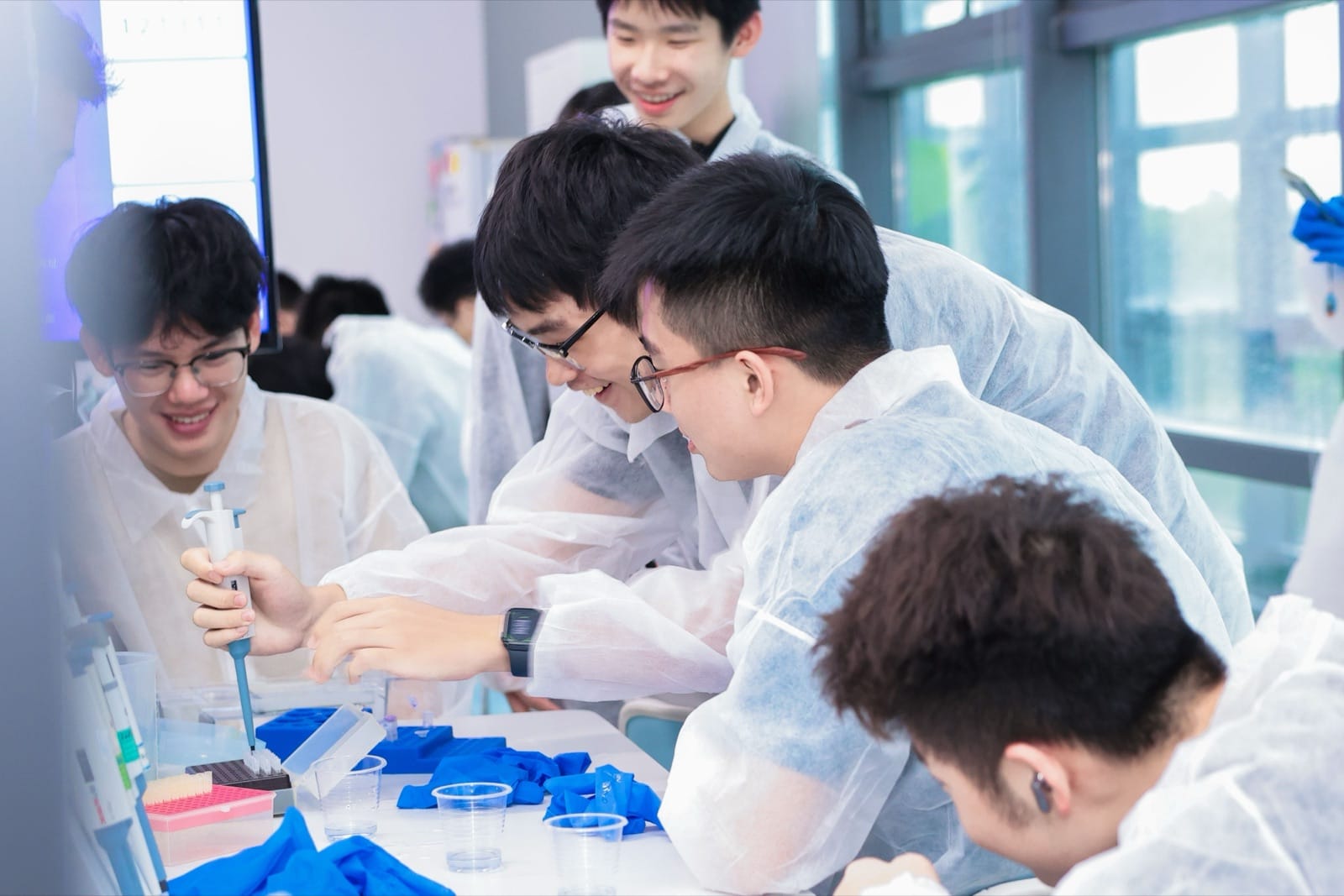 生命科学与医疗医药 · 医学与实验操作实践
