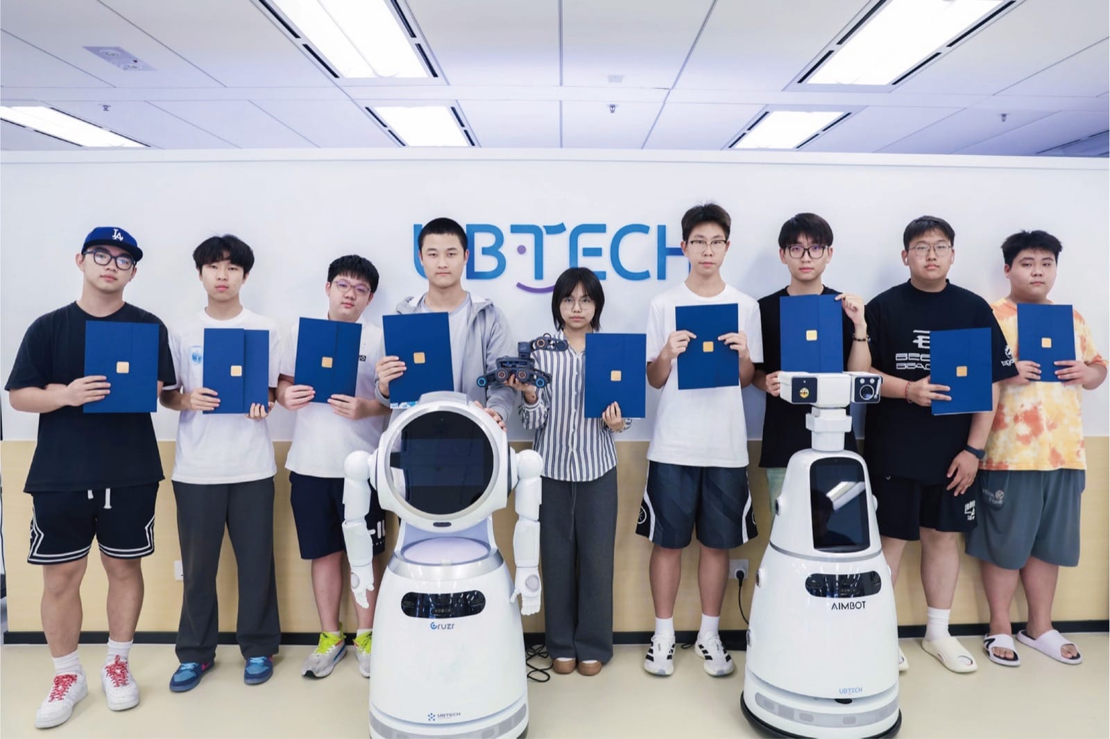 电子电气工程与智能机器人 · 大学课堂与项目任务