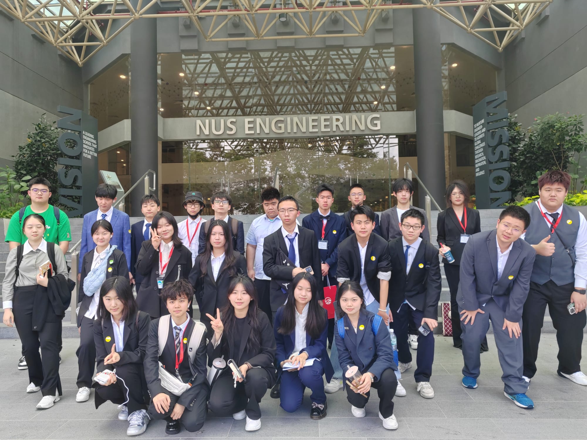 新加坡TOP500强金融名企实训项目 · 真实项目现场 35