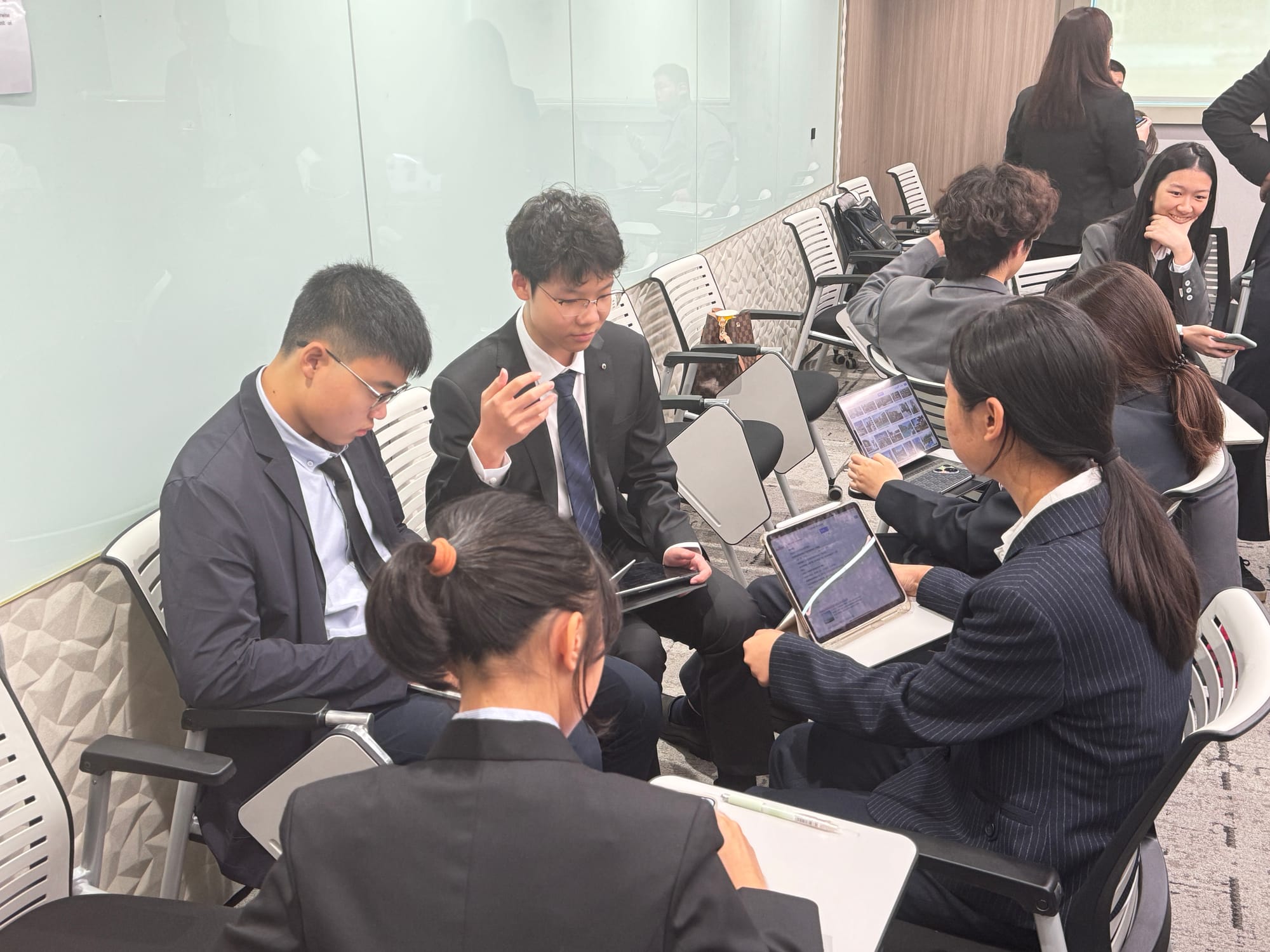 新加坡TOP500强金融名企实训项目 · 真实项目现场 42