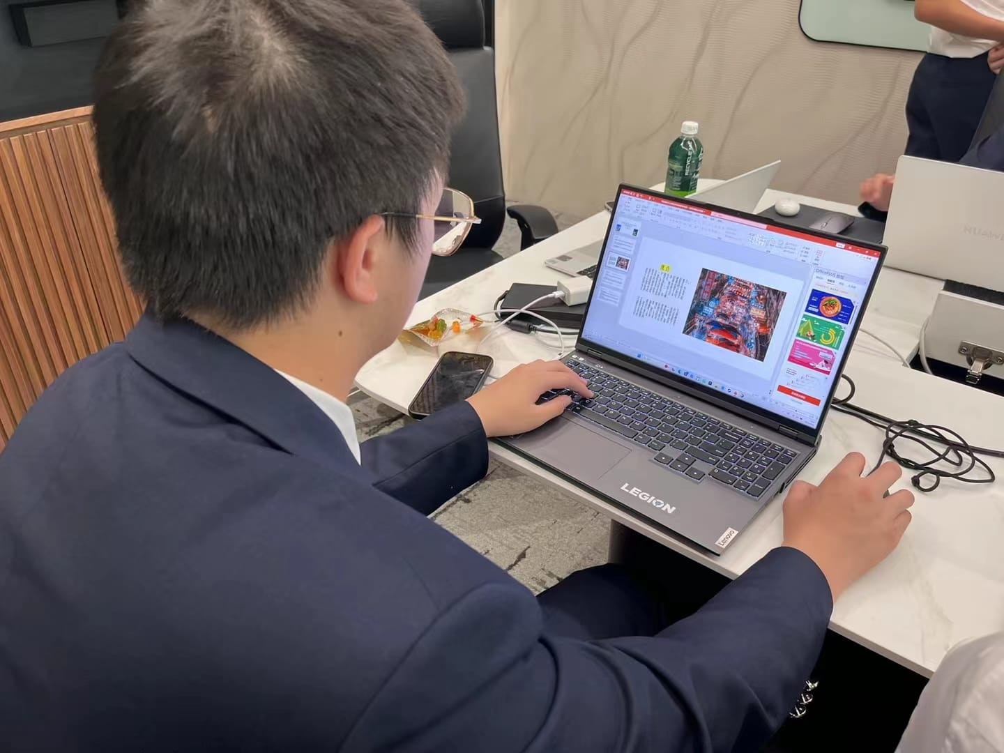 新加坡TOP500强金融名企实训项目 · 真实项目现场 65