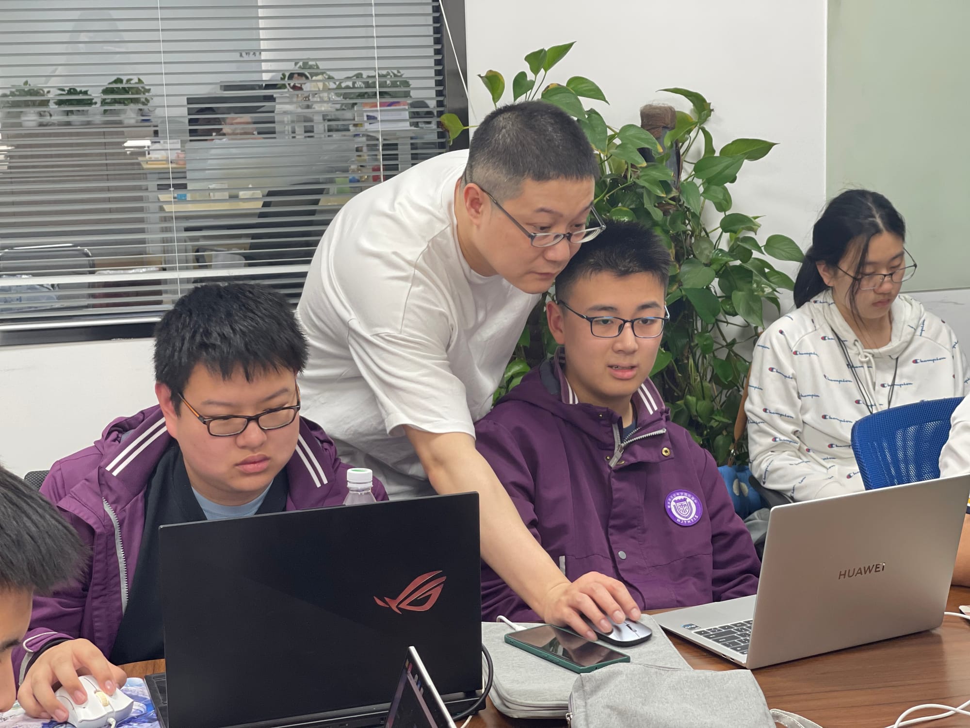 上海ZeroTC-英伟达生态人工智能前沿实践项目 · 真实项目现场 37