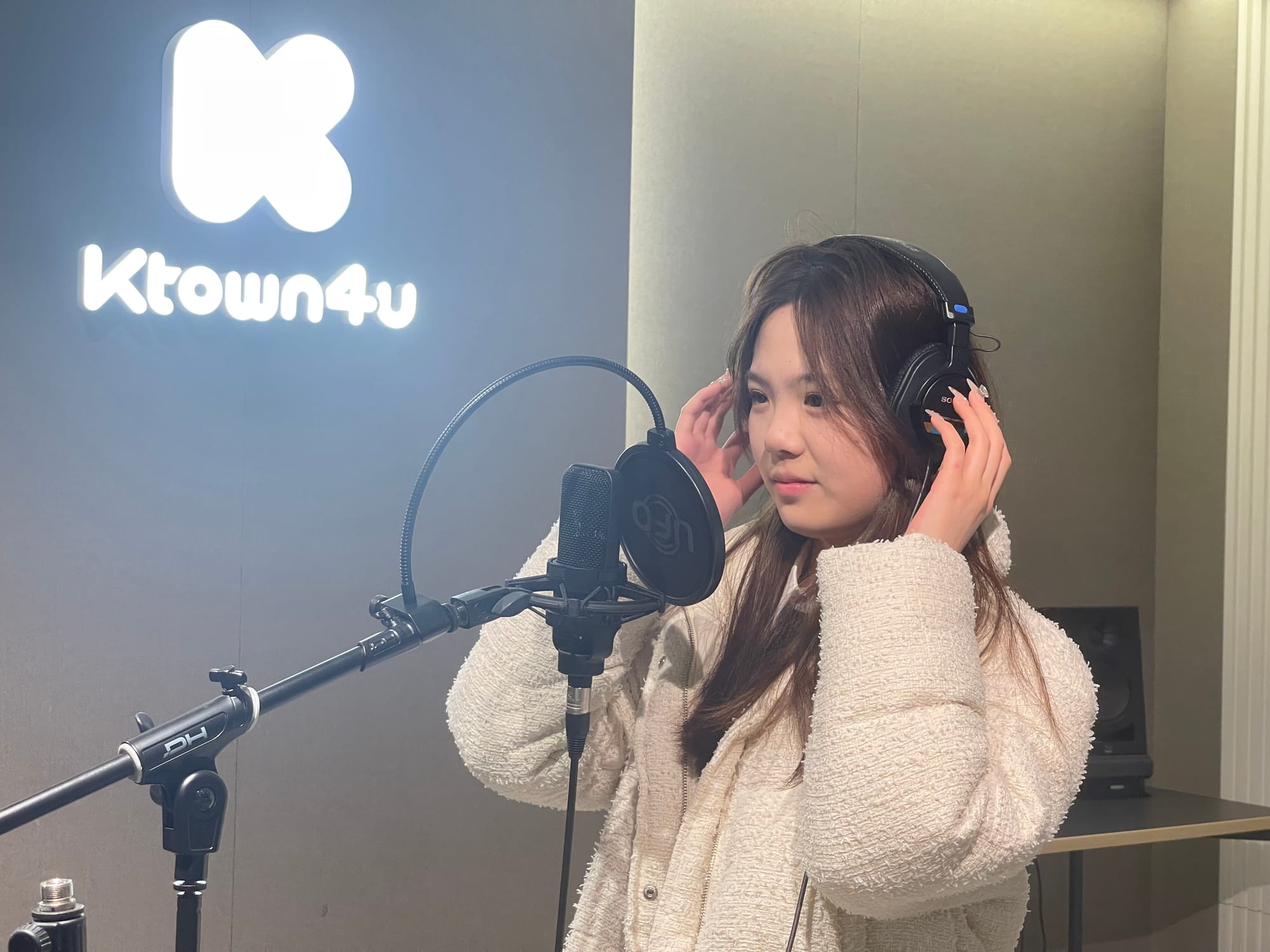 韩国K-pop文化与数字多媒体传媒实训项目 · 真实项目现场 16