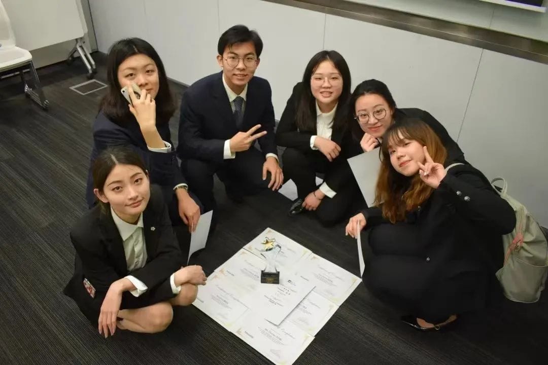 香港TOP500强金融实训项目 · 真实项目现场 23