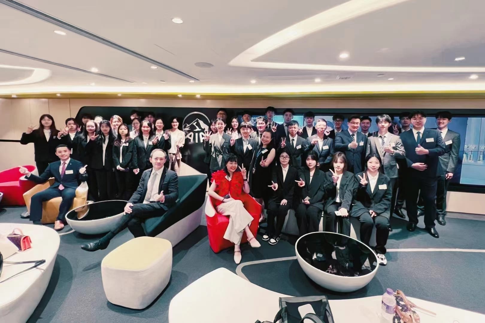 香港TOP500强金融实训项目 · 真实项目现场 67