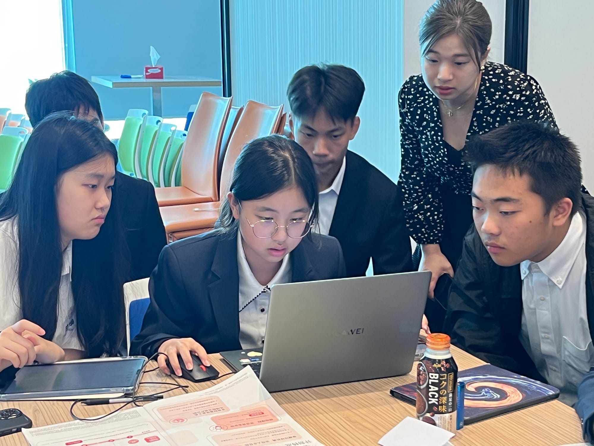 香港TOP500强金融实训项目 · 真实项目现场 77